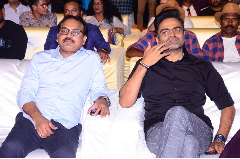Maharshi-Movie-Pre-Release-Event